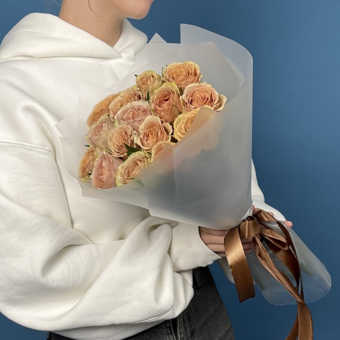 15 Зелено-персиковых роз Тедди 40 см