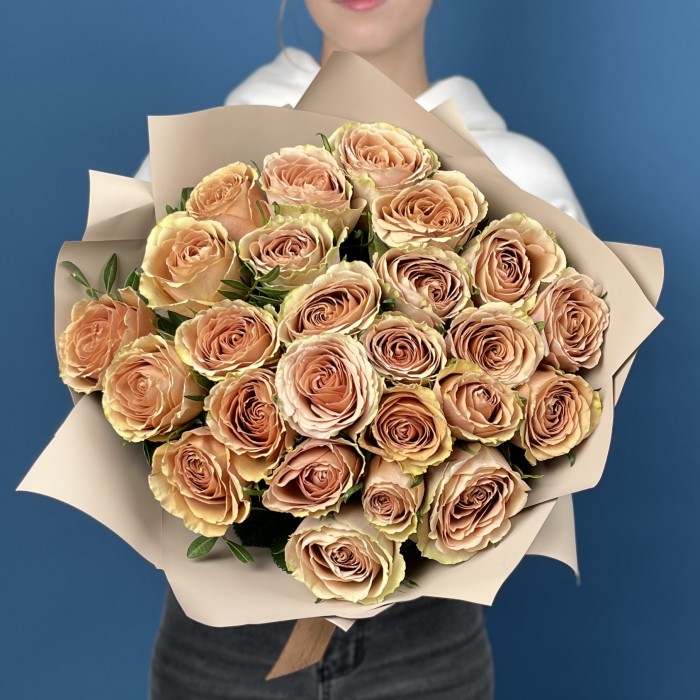 25 Зелено-персиковых роз Тедди 40 см