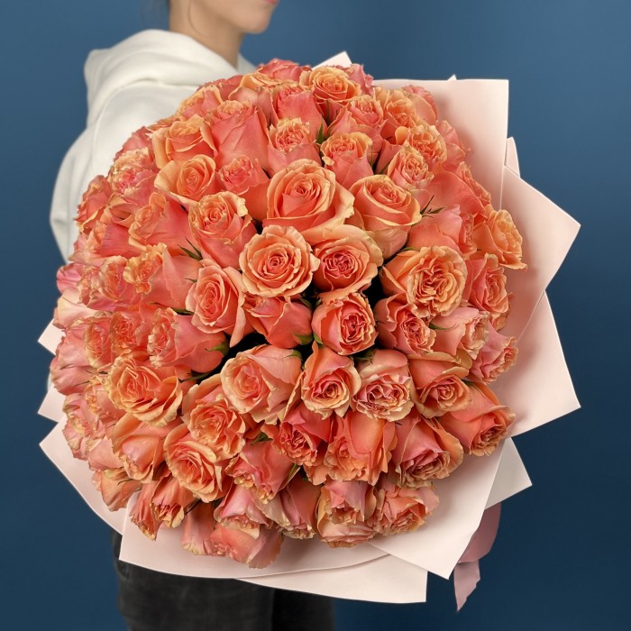 101 Кораллово - кремовая роза Верона 40 см