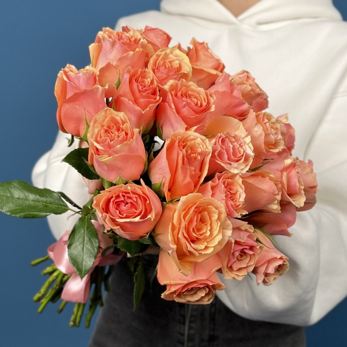 Кораллово - кремовая роза Верона 40 см