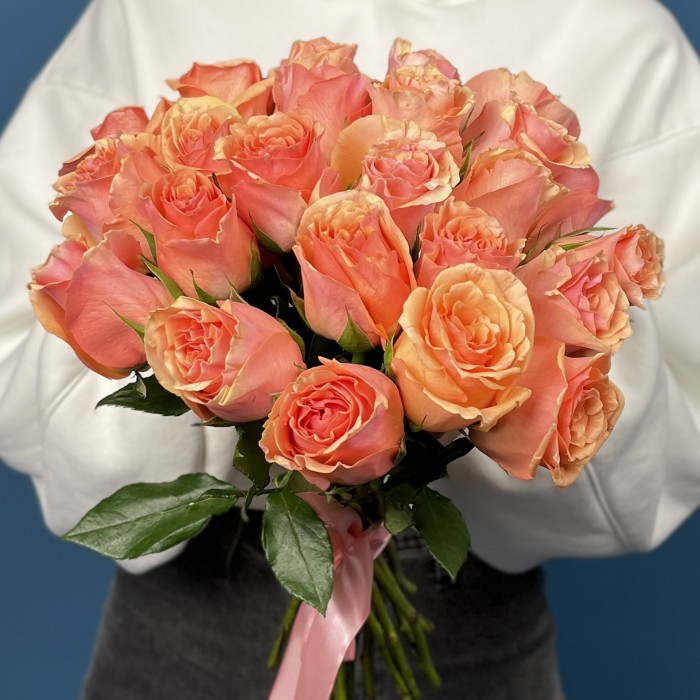 Кораллово - кремовая роза Верона 40 см