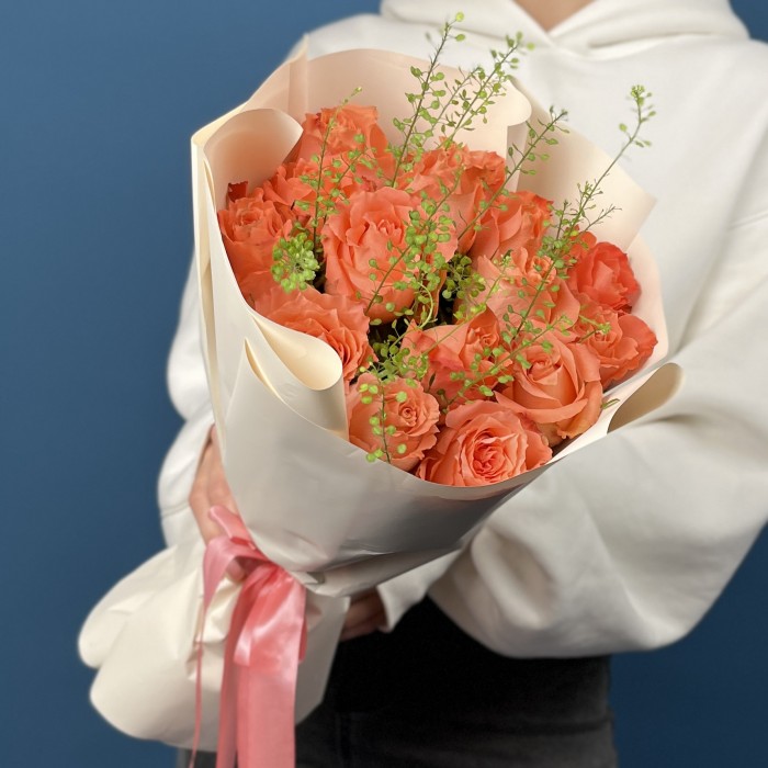 15 коралловых роз Юлечка 40 см