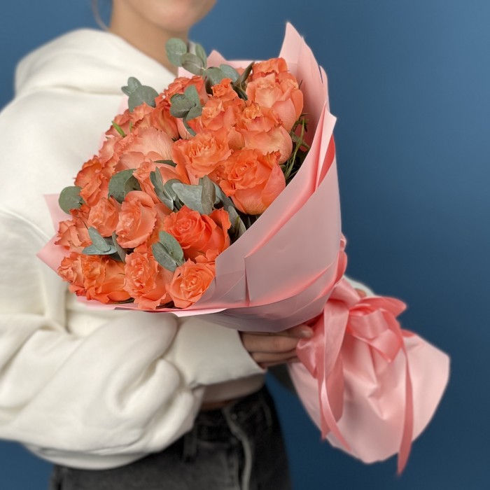 25 Коралловых роз Юлечка 40 см