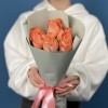 5 коралловых роз Юлечка 40 см