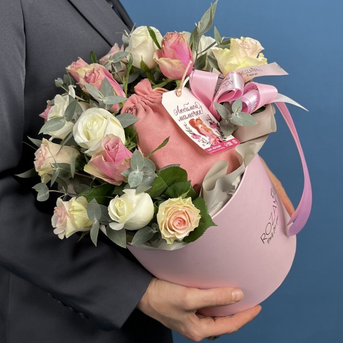 15 нежных роз Любимой маме в коробке