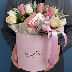 15 нежных роз Любимой маме в коробке