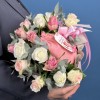 15 нежных роз Любимой маме в коробке