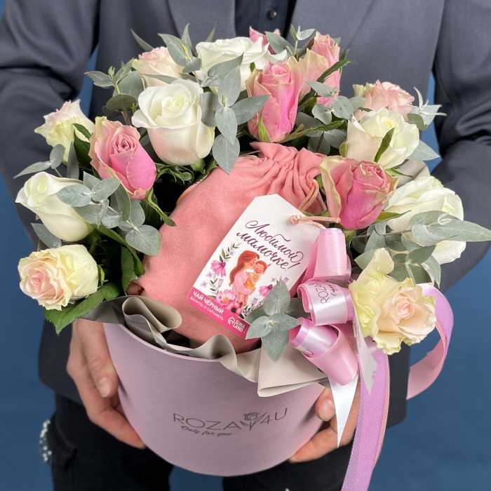 15 нежных роз Любимой маме в коробке