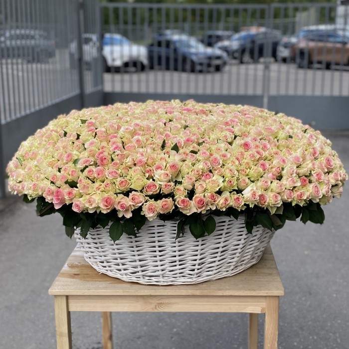 1001 роза Топ-гир в корзине