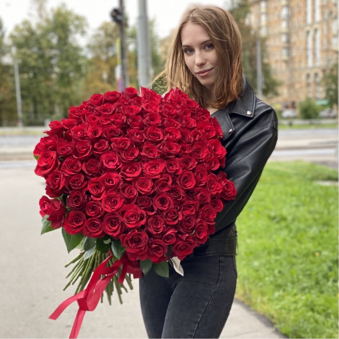 101 красная роза  Эвер ред 80 см