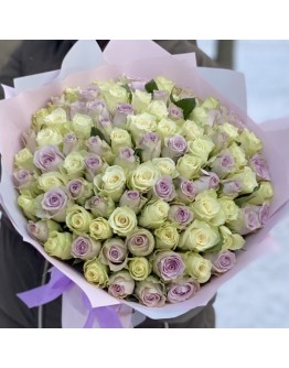 101 бело-сиреневая роза