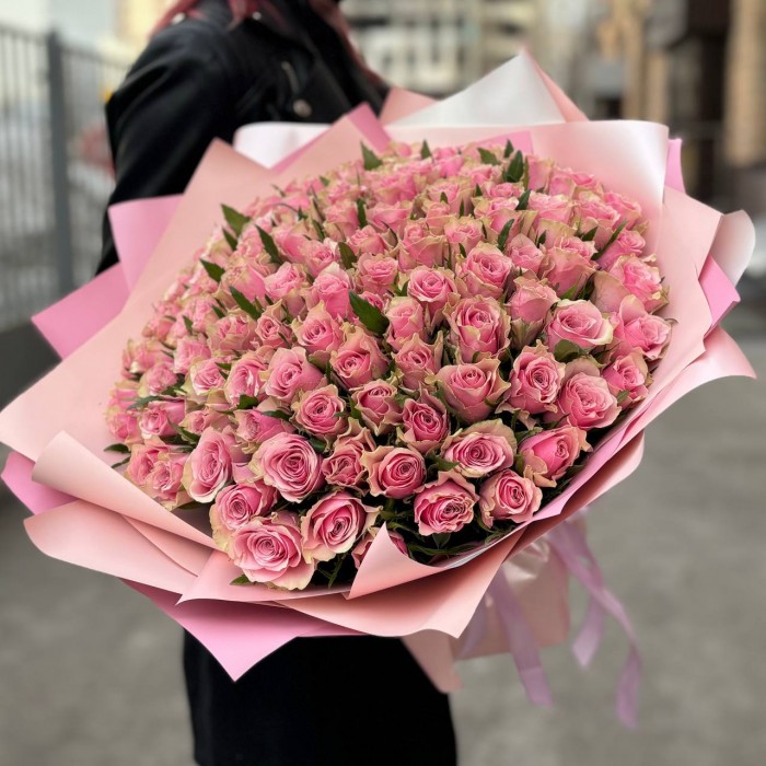 101 розовая роза роял атена