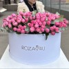 101 кустовая пионовидная роза Сильва Пинк в коробке с эвкалиптом