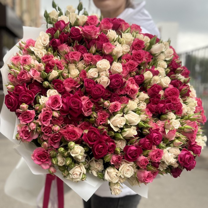 101 кустовая  роза MIX 70 см