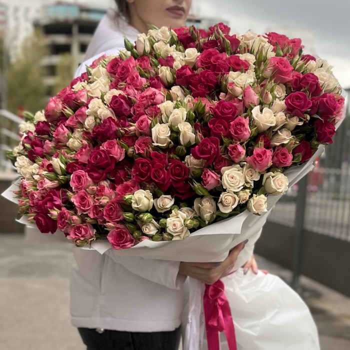 101 кустовая  роза MIX 70 см