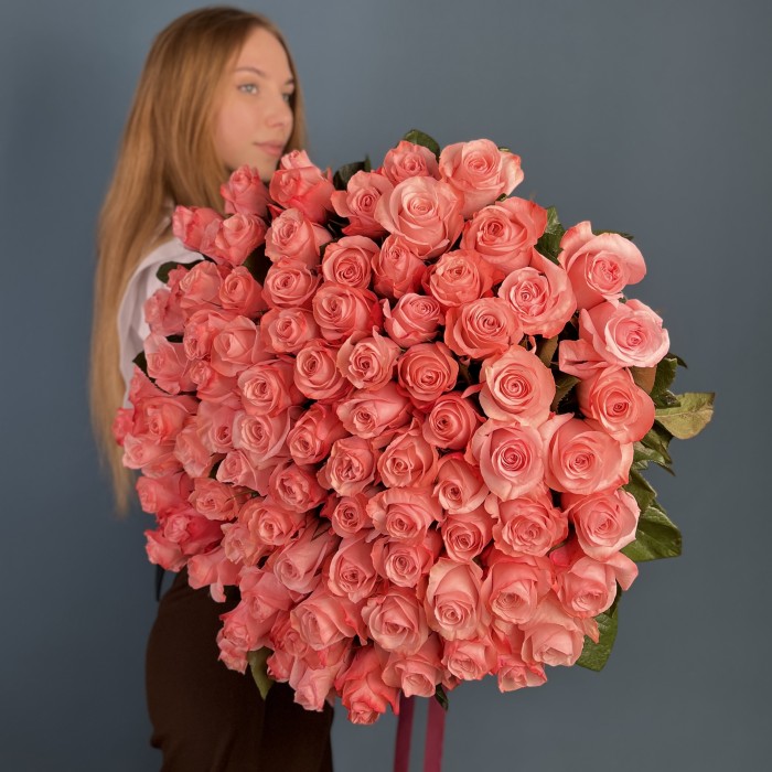 101 роза Би Свит 80 см