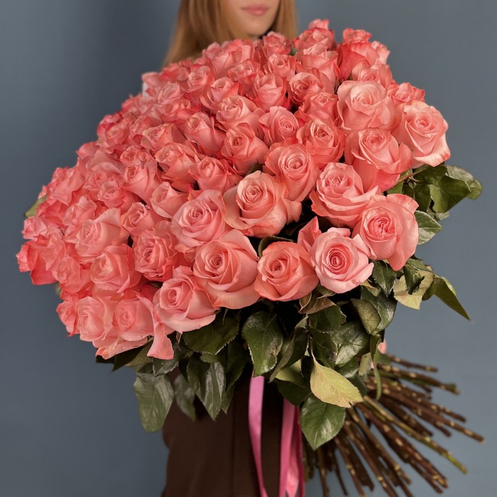 101 роза Би Свит 80 см