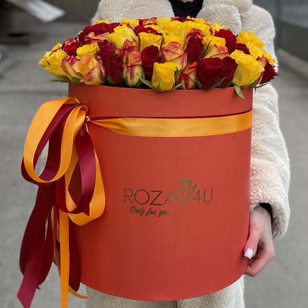 101 огненный микс роз в коробке