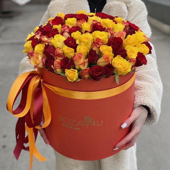 101 огненный микс роз в коробке