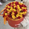 101 огненный микс роз в коробке