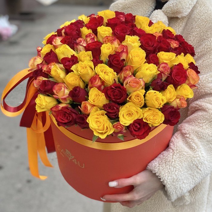 101 огненный микс роз в коробке