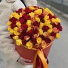 101 огненный микс роз в коробке