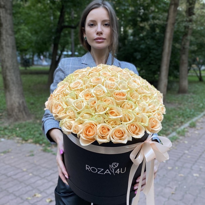 101 персиковая роза Пич аваланш в коробке