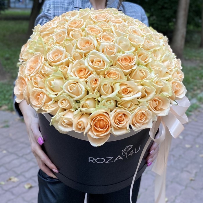 101 персиковая роза Пич аваланш в коробке