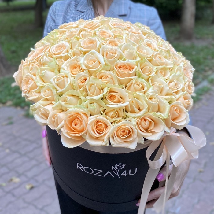 101 персиковая роза Пич аваланш в коробке