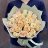 25 персиковых роз Кашмир