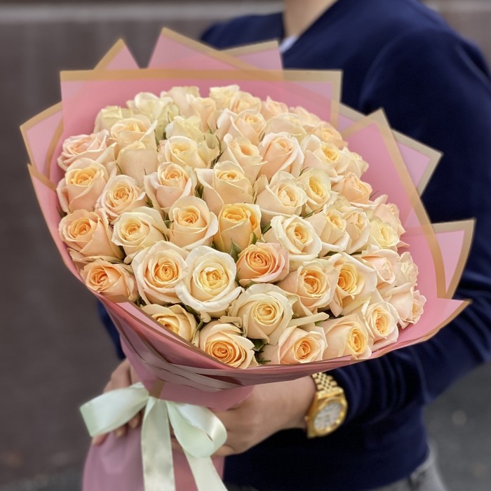 51 персиковая роза Кашмир