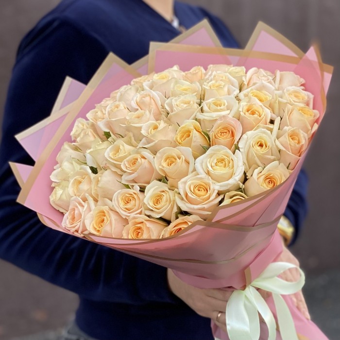 51 персиковая роза Кашмир