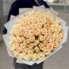 75 персиковых роз Кашмир