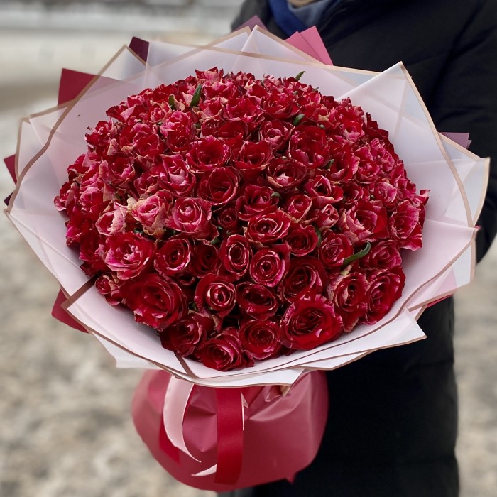 101 роза Ред Сторм