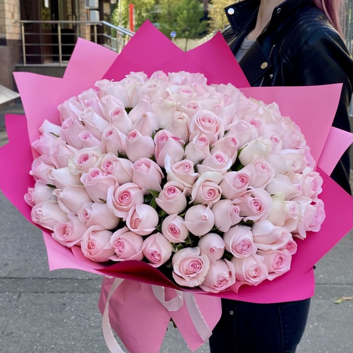 101 роза Свит Ревиваль 40 см