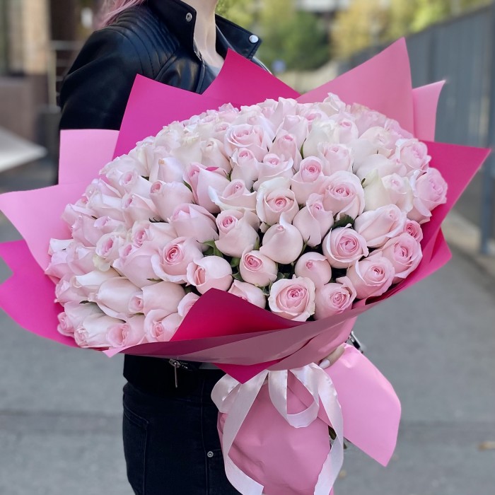 101 роза Свит Ревиваль 40 см