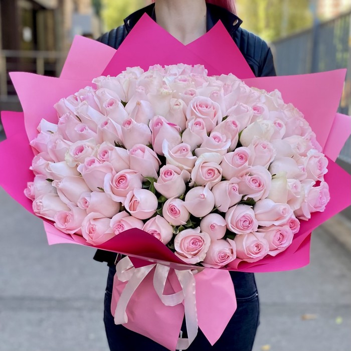 101 роза Свит Ревиваль 40 см