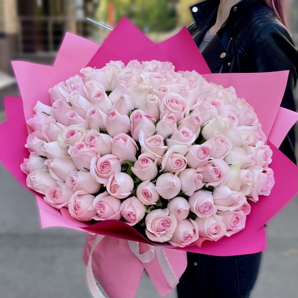 101 роза Свит Ревиваль 40 см