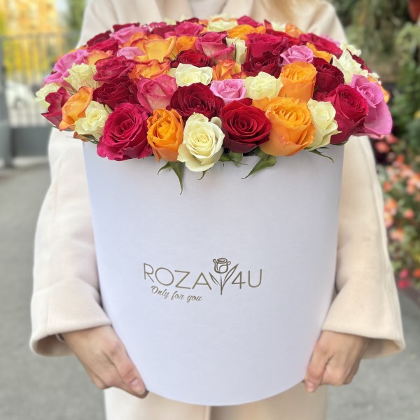 101 роза в коробке яркий микс