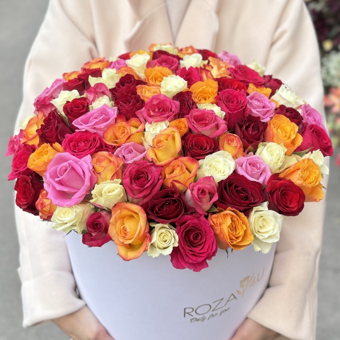 101 роза в коробке яркий микс