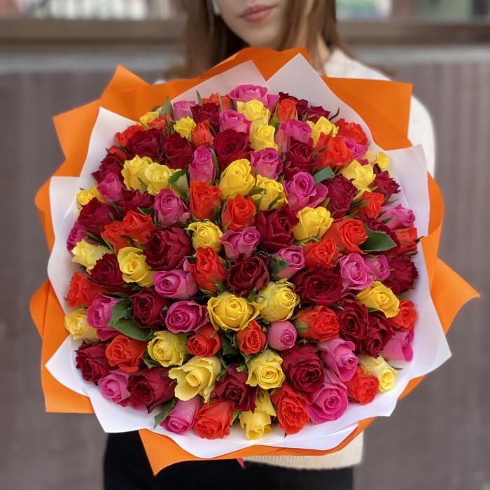 101 роза Яркий микс