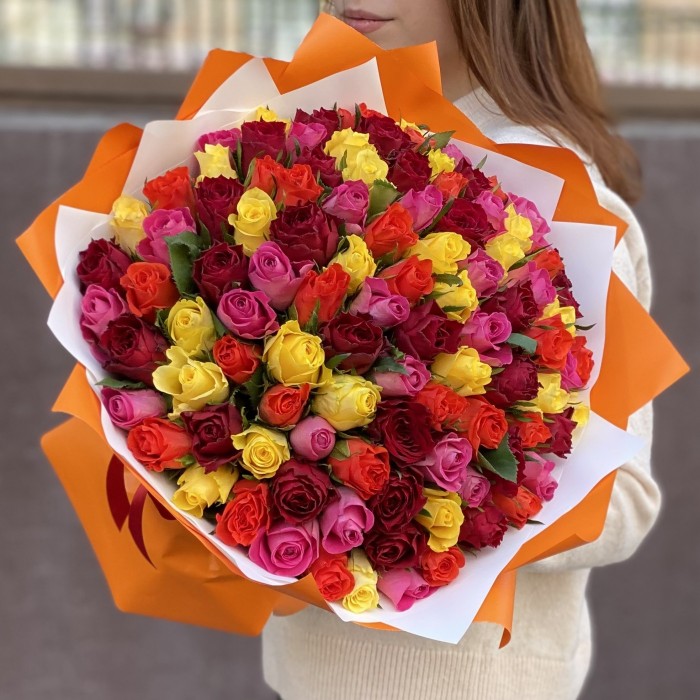 101 роза Яркий микс