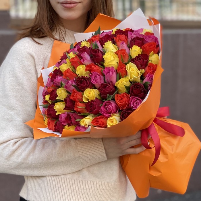 101 роза Яркий микс