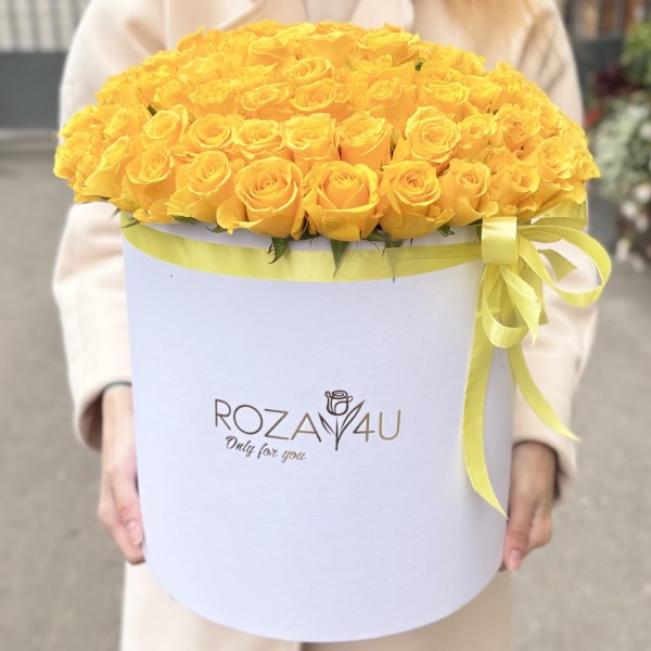 101 желтая роза в коробке