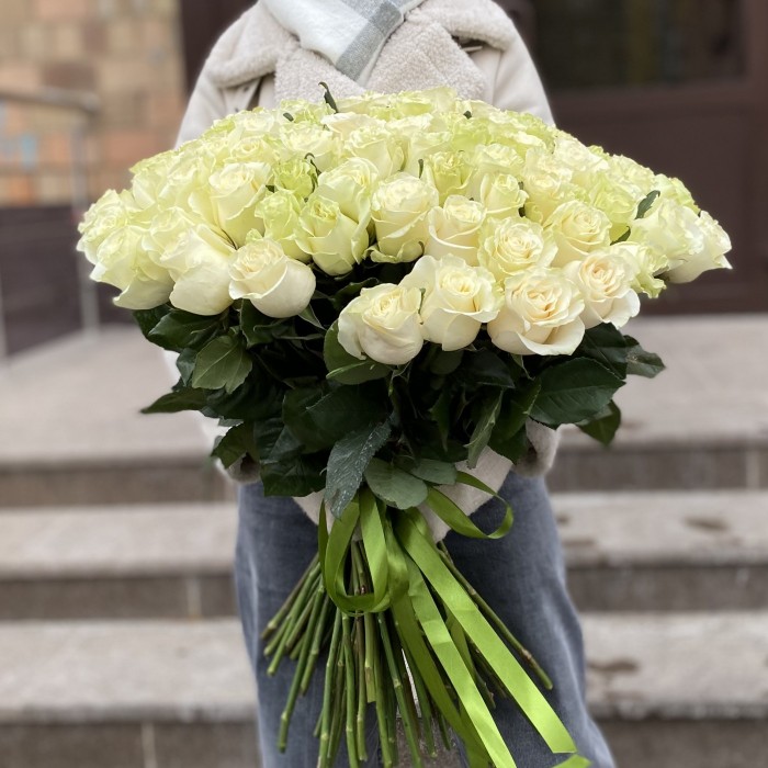 101 белая роза Мондиаль