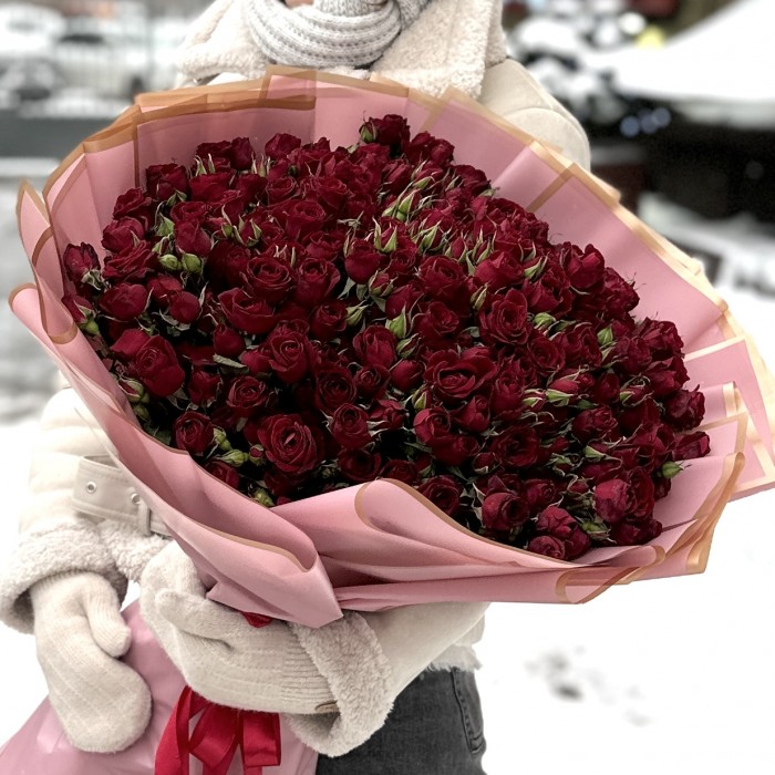 101 кустовая красная роза Рубикон 80 см
