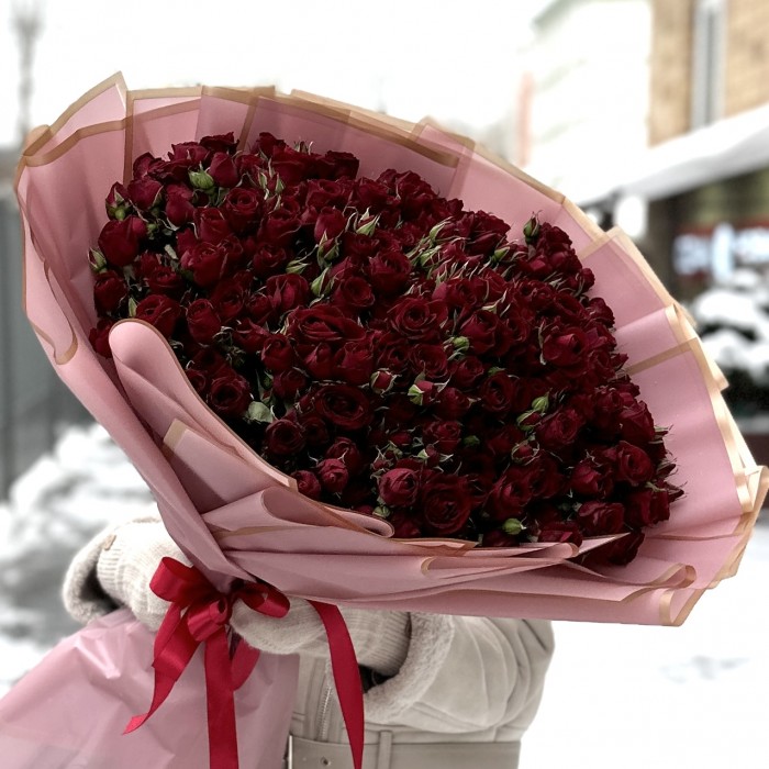 101 кустовая красная роза Рубикон 80 см