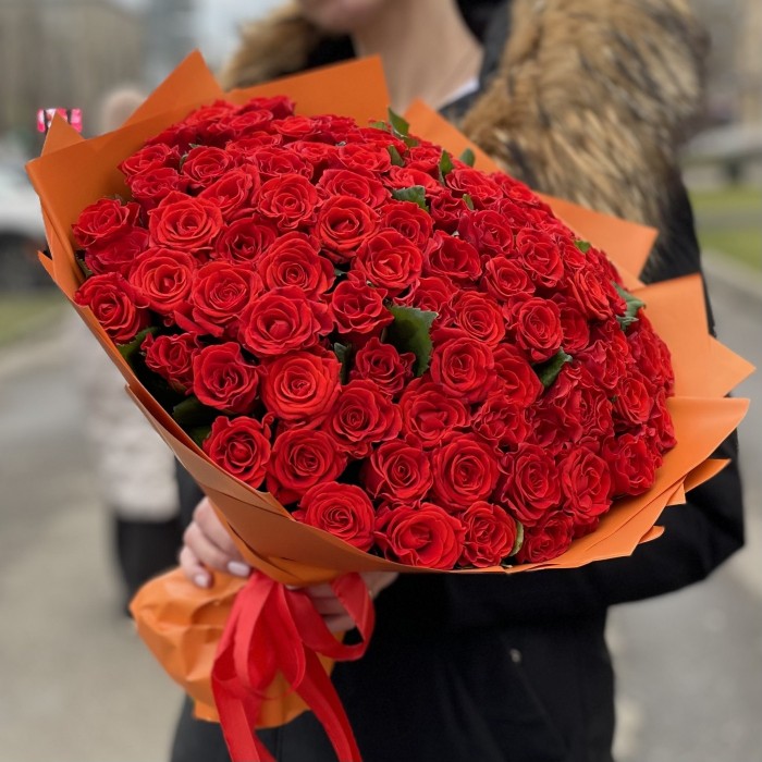 101 красная роза Эль Торо (El Toro Medium)