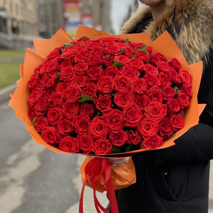 101 красная роза Эль Торо (El Toro Medium)