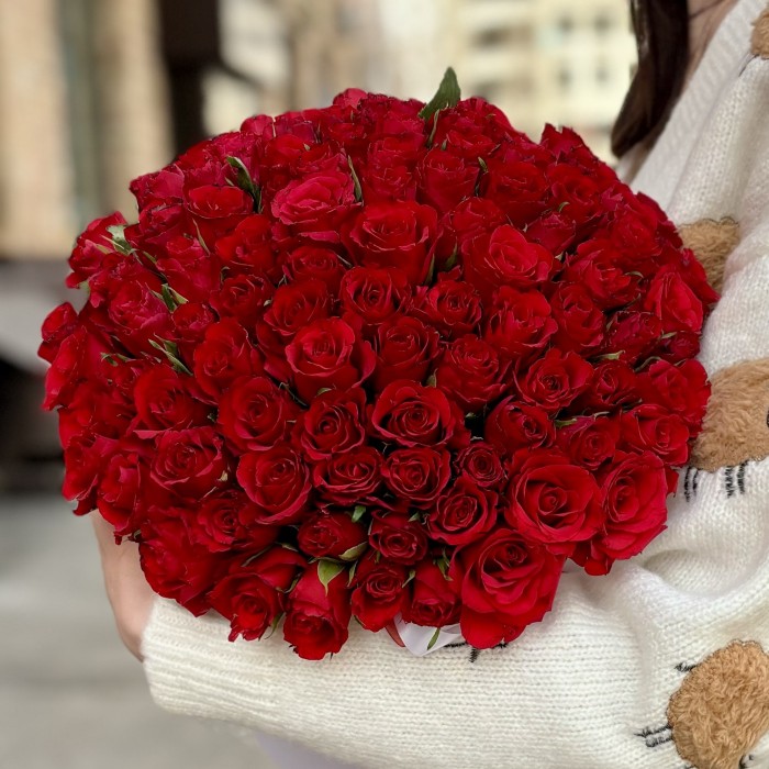 101 красная роза в коробке